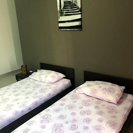 Luqa Apartment - 5 Mins From Airport Dış mekan fotoğraf