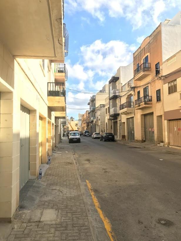 Luqa Apartment - 5 Mins From Airport Dış mekan fotoğraf