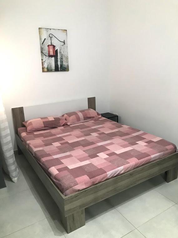 Luqa Apartment - 5 Mins From Airport Dış mekan fotoğraf